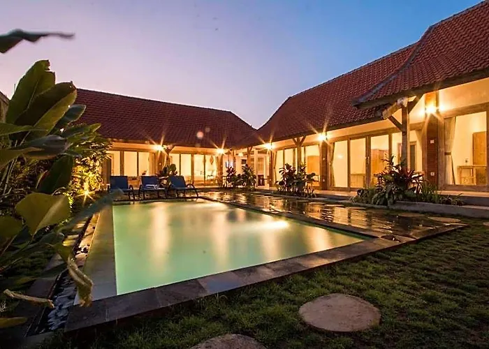 Peaceful House Twn Bed With Pool Incl Bf In Canggu Apartment Buduk